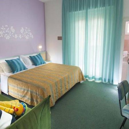 Hotel Diana Bellaria-Igea Marina Exterior foto